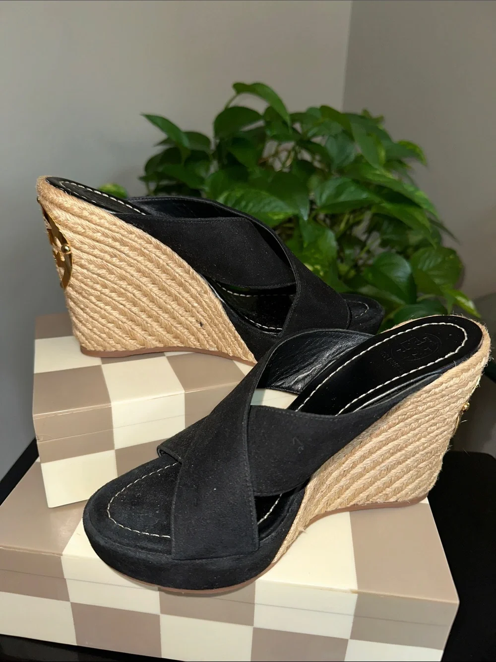 Tory Burch Bailey Black Lancaster Suede  Leather Espadrille Wedge NWOT size 7 🖤